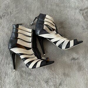L.A.M.B. Gwen Stefani Black Cream Strappy Siletto Heels Shoes Women's 6